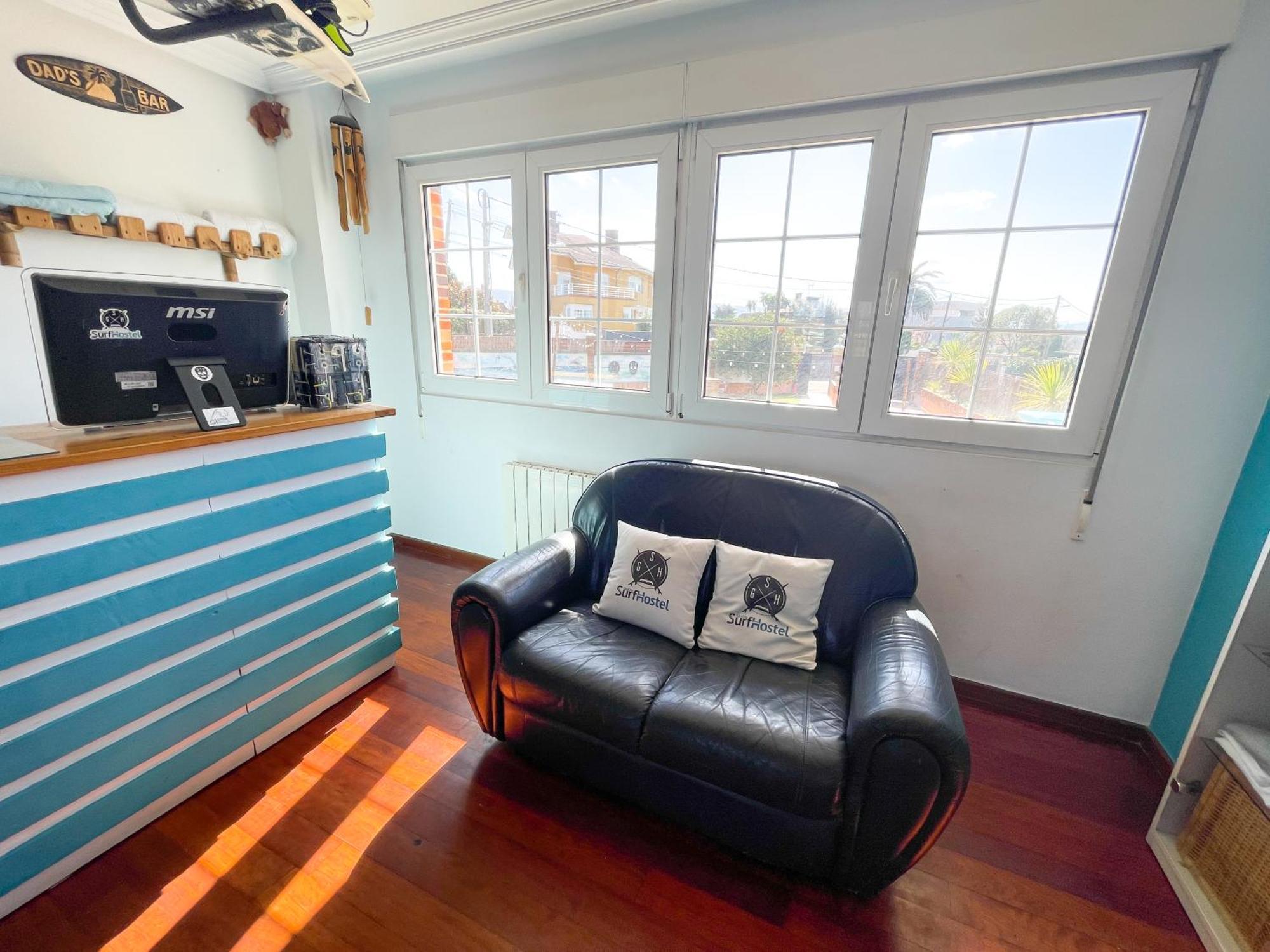 Gijon Surf Hostel エクステリア 写真